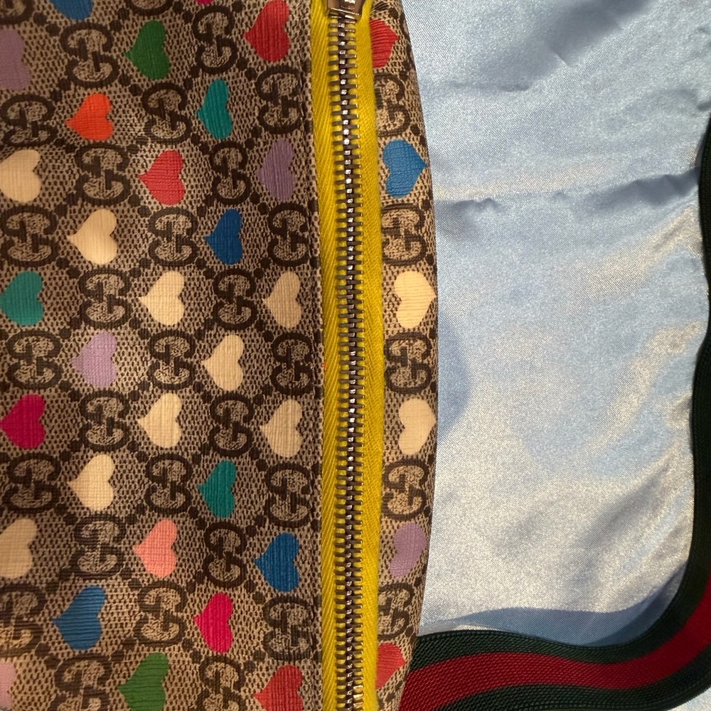 Gucci Multicolor Heart Print Crossbody Bag - Picture 2 of 13